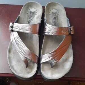 Mephisto Helen Faux Crocodile Embossed Leather Toe Thong Walking Sandal Size 6
